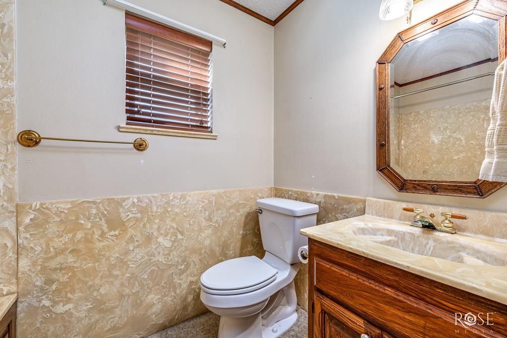 Image 47 of property listing at 1000 Lakeside Dr, Ballinger, TX 76821