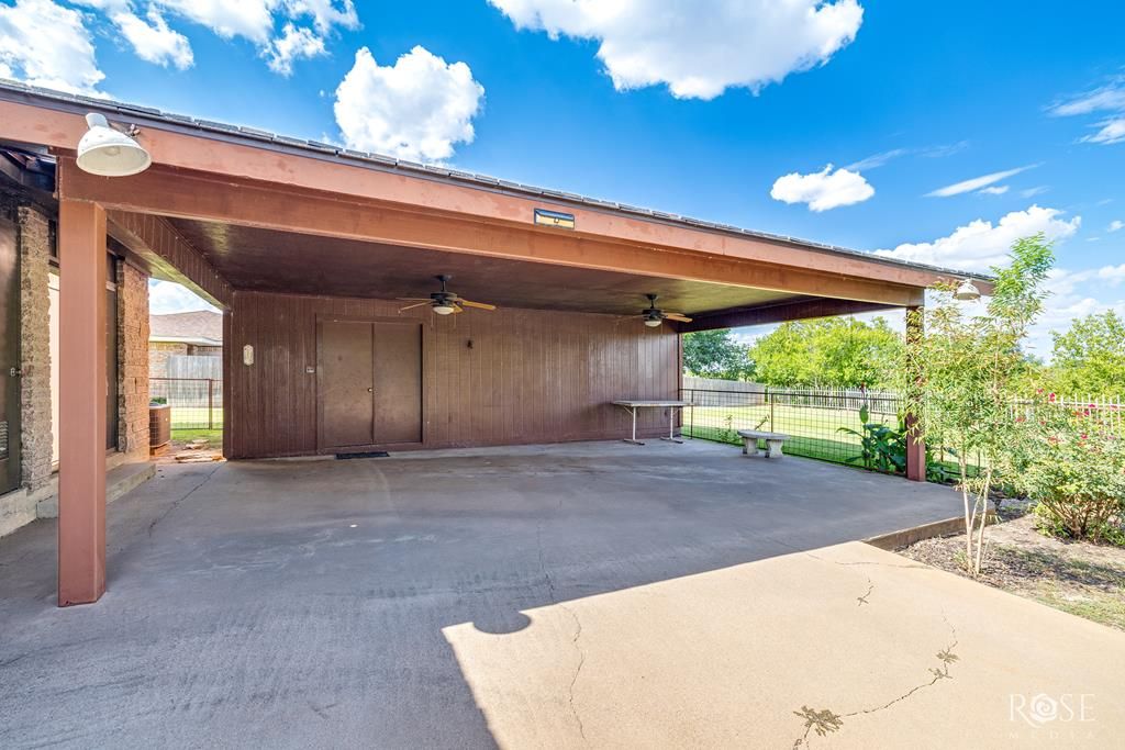 Image 54 of property listing at 1000 Lakeside Dr, Ballinger, TX 76821