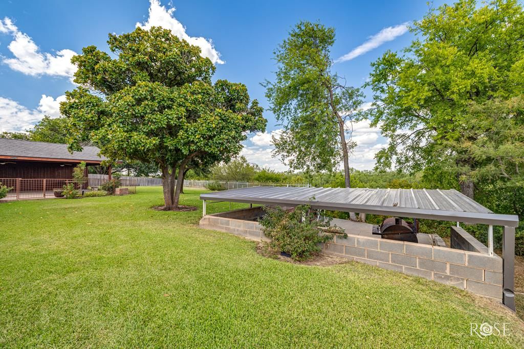 Image 64 of property listing at 1000 Lakeside Dr, Ballinger, TX 76821