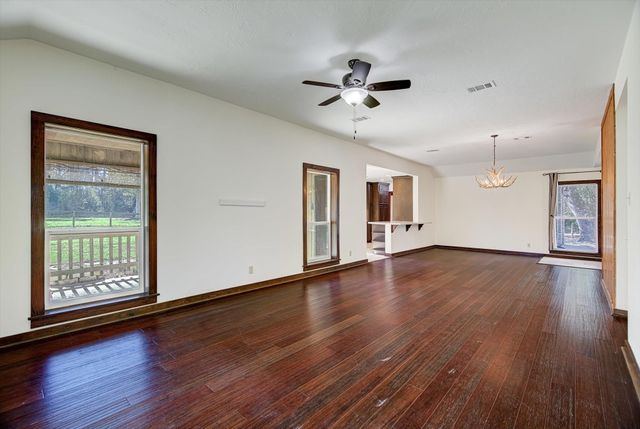 250 Jack Turner Road, Cleveland, TX 77328