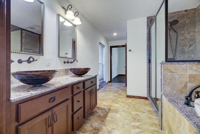 250 Jack Turner Road, Cleveland, TX 77328