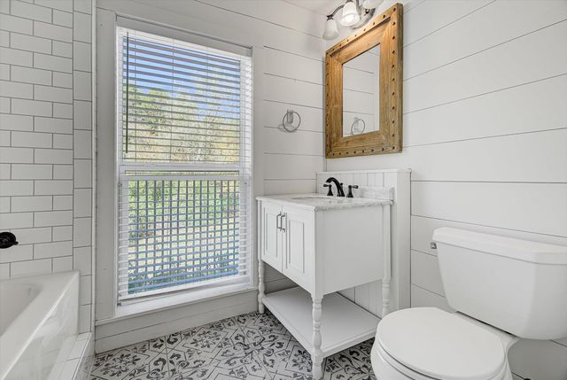 250 Jack Turner Road, Cleveland, TX 77328