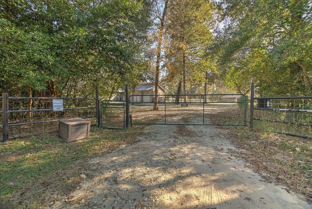 250 Jack Turner Road, Cleveland, TX 77328