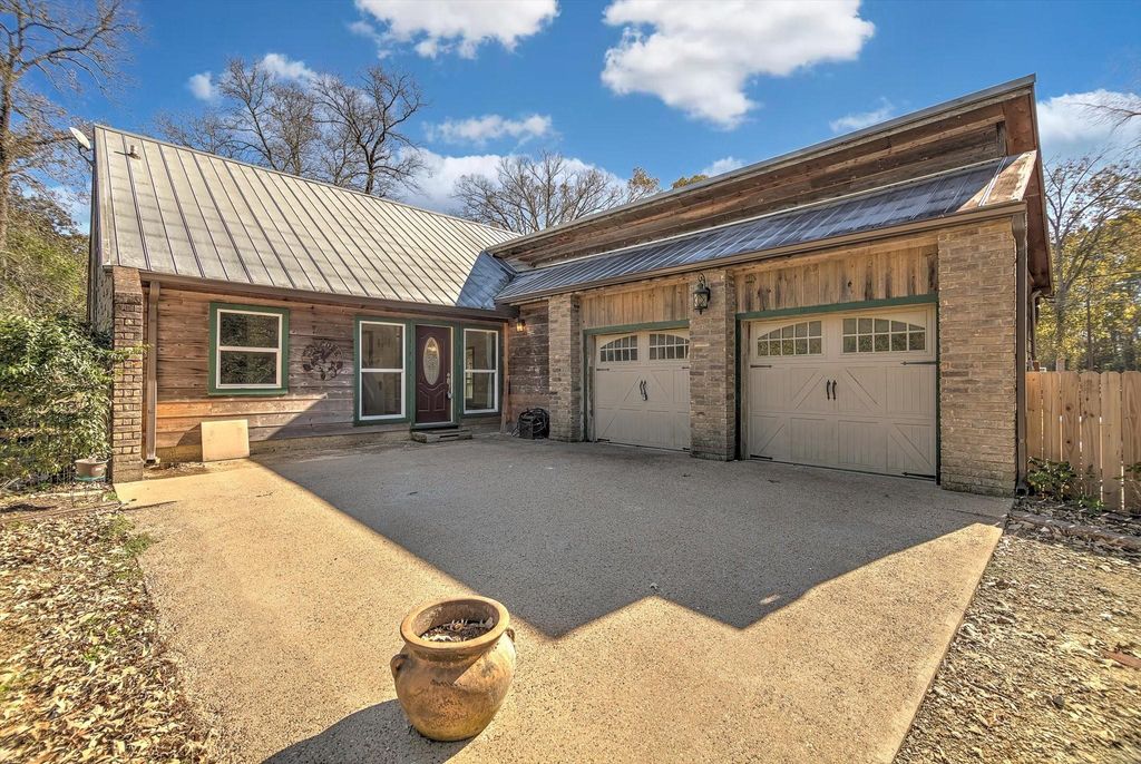 250 Jack Turner Road, Cleveland, TX 77328