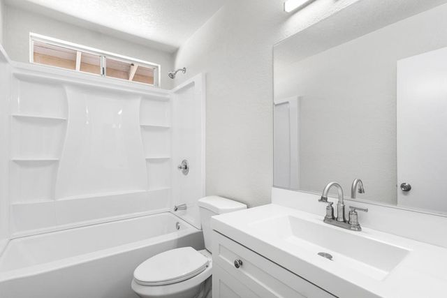 32665 Mesa Drive, Lake Elsinore, CA 92530