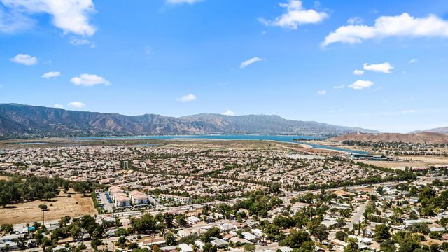 32665 Mesa Drive, Lake Elsinore, CA 92530