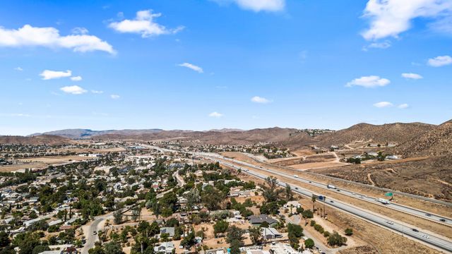 32665 Mesa Drive, Lake Elsinore, CA 92530