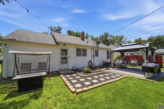 623 SW High AVE, Topeka, KS 66606