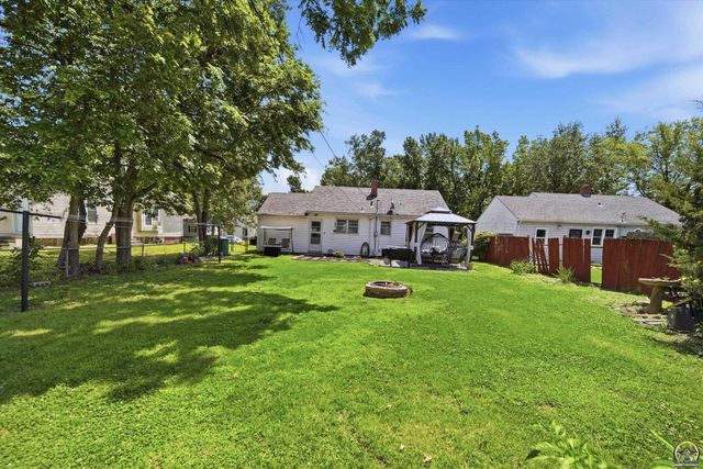 623 SW High AVE, Topeka, KS 66606