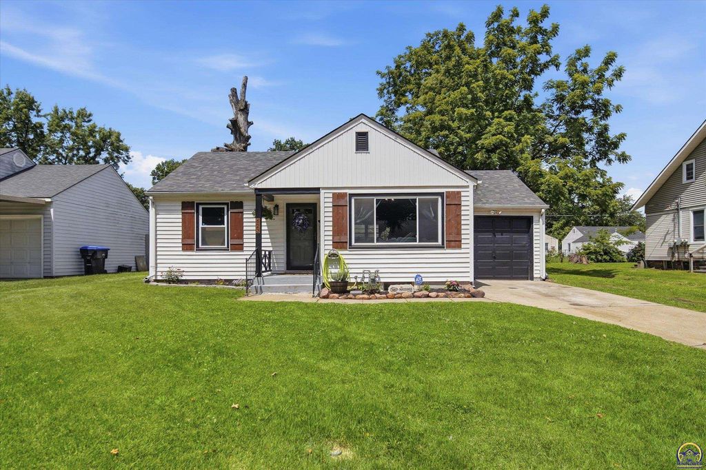 623 SW High AVE, Topeka, KS 66606