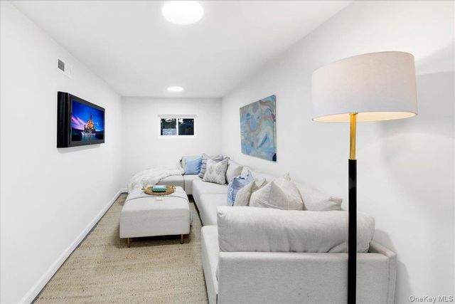 410 Third Avenue, Pelham, NY 10803