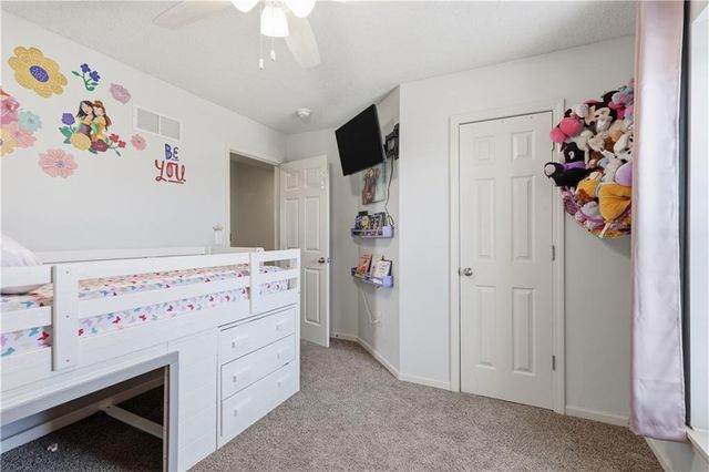 1131 S 12th Street, Louisburg, KS 66053