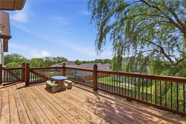 1131 S 12th Street, Louisburg, KS 66053