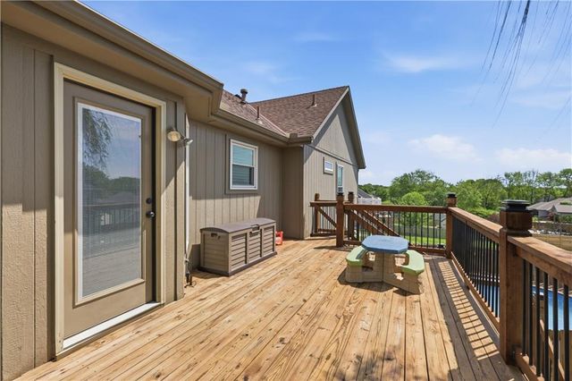 1131 S 12th Street, Louisburg, KS 66053