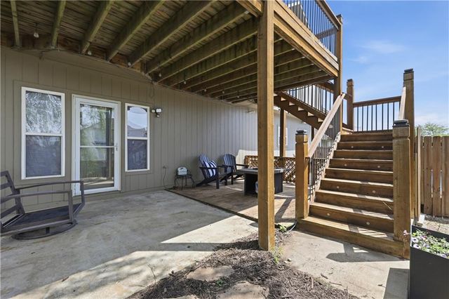 1131 S 12th Street, Louisburg, KS 66053