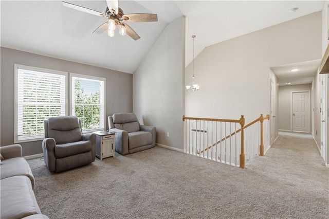 1131 S 12th Street, Louisburg, KS 66053