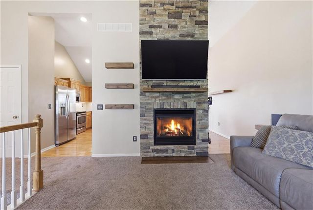 1131 S 12th Street, Louisburg, KS 66053