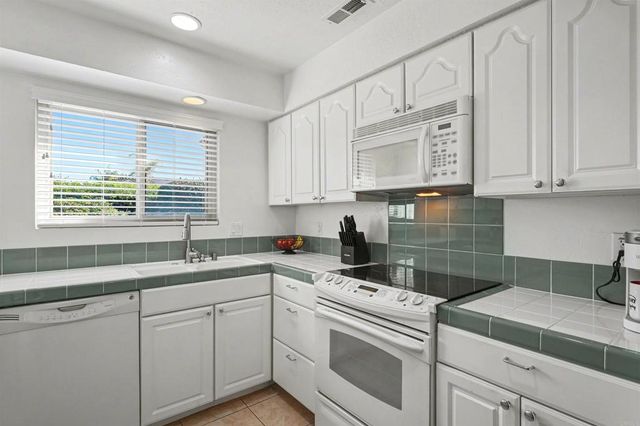 1020 Turnstone, Oceanside, CA 92057