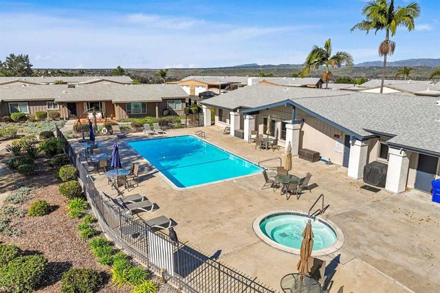 1020 Turnstone, Oceanside, CA 92057