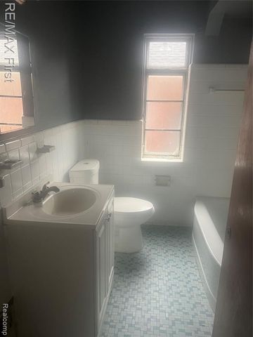 15625 Bringard Drive, Detroit, MI 48205