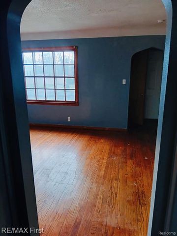 15625 Bringard Drive, Detroit, MI 48205