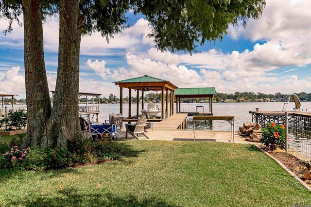 8016 False River Rd, Oscar, LA 70762