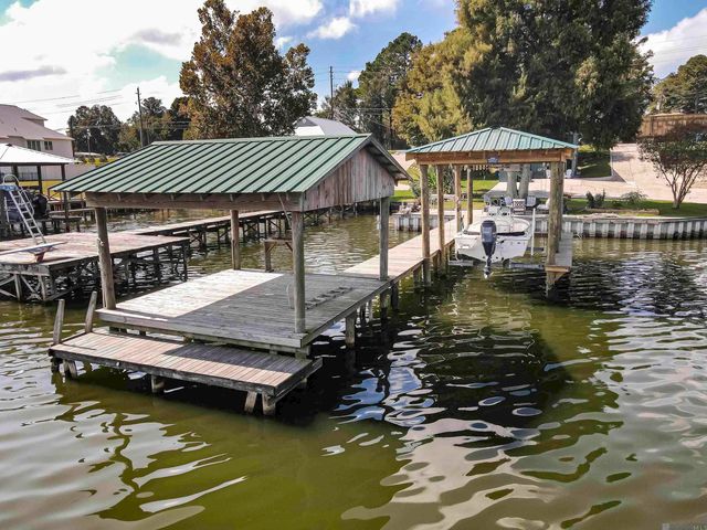 8016 False River Rd, Oscar, LA 70762