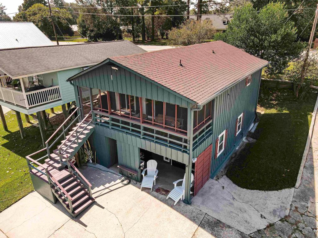 8016 False River Rd, Oscar, LA 70762