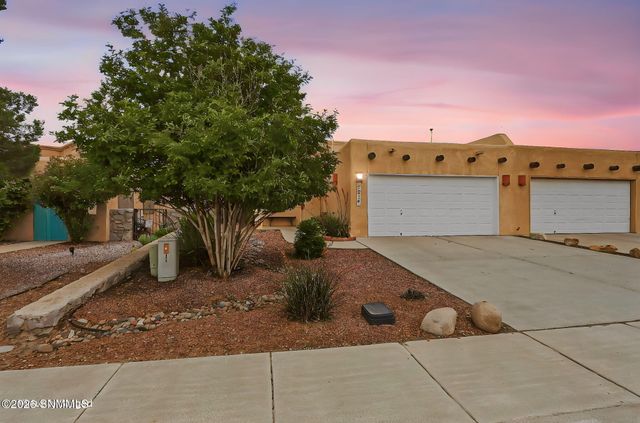 2212 Stone Pine Drive, Las Cruces, NM 88012