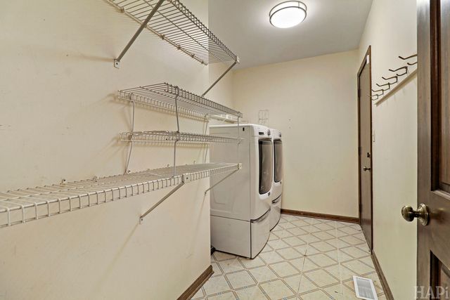 470 Highland Grove Drive, Buffalo Grove, IL 60089