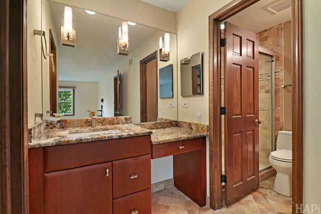 470 Highland Grove Drive, Buffalo Grove, IL 60089