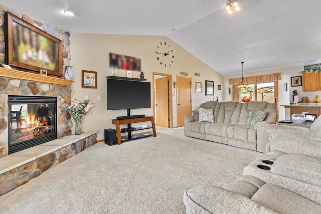 W4234 Spruce Drive, Watertown, WI 53094