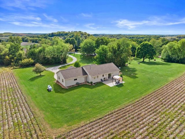 W4234 Spruce Drive, Watertown, WI 53094