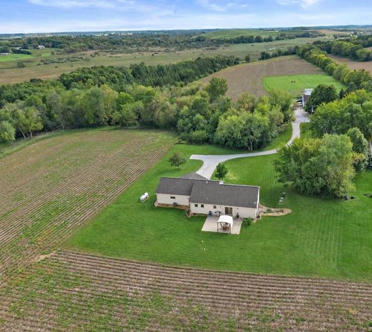 W4234 Spruce Drive, Watertown, WI 53094