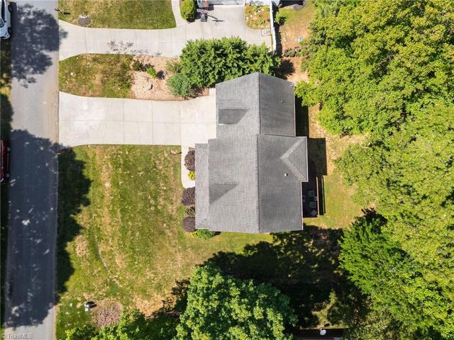 6988 Bethesda Court, Summerfield, NC 27358