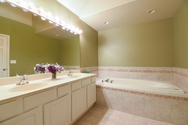 776 N Franklin Avenue, Palatine, IL 60067