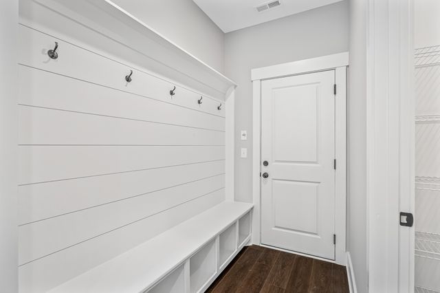 2655 Arrington Drive, White House, TN 37188