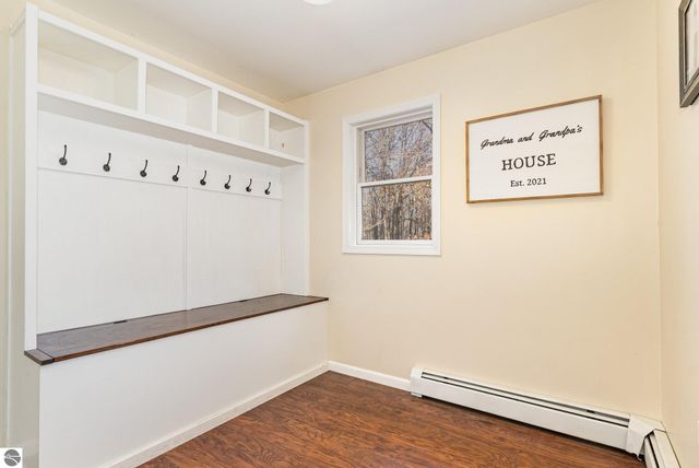 5596 W School Road, Mt Pleasant, MI 48858