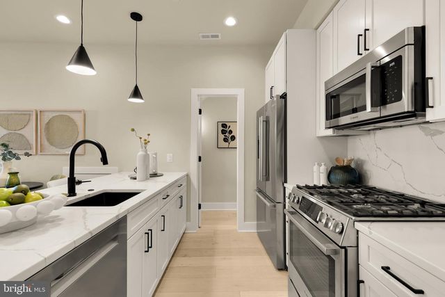 422 WARNER ST NW, Washington, DC 20001