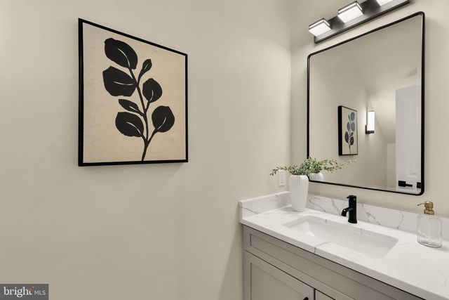 422 WARNER ST NW, Washington, DC 20001