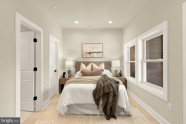 422 WARNER ST NW, Washington, DC 20001