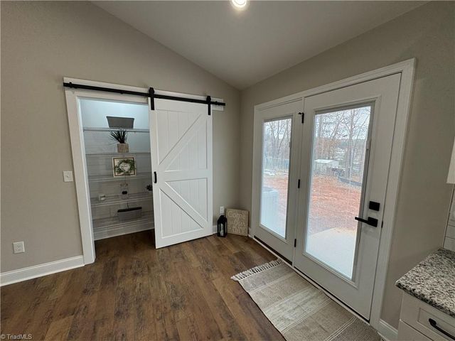 901 Kingsway Drive, King, NC 27021