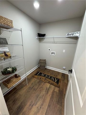 901 Kingsway Drive, King, NC 27021