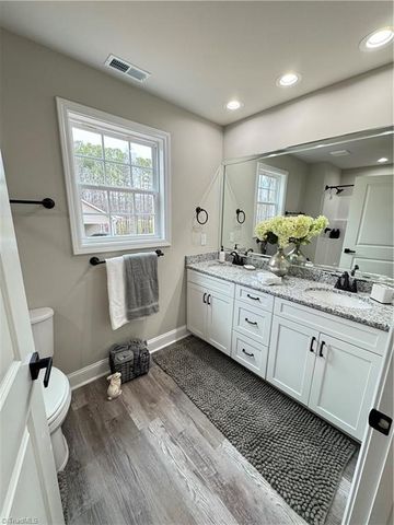 901 Kingsway Drive, King, NC 27021