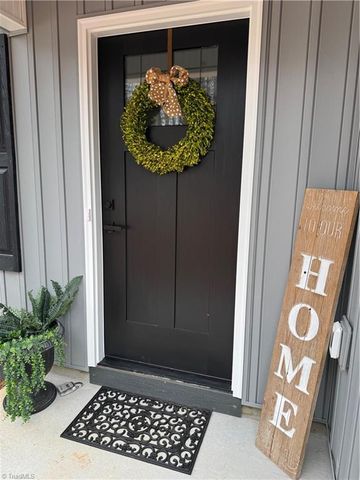 901 Kingsway Drive, King, NC 27021