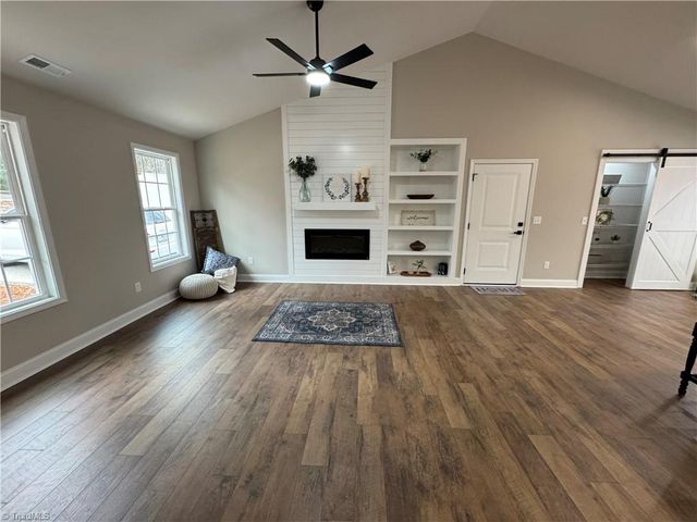 901 Kingsway Drive, King, NC 27021