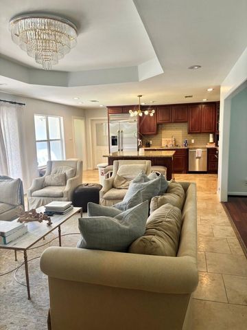 729 Camelot, Hunters Creek Village, TX 77024