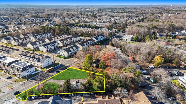 37 Cross Street, Lakewood, NJ 08701