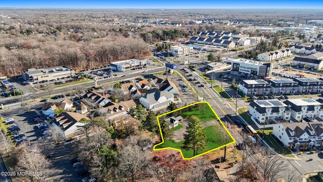 37 Cross Street, Lakewood, NJ 08701