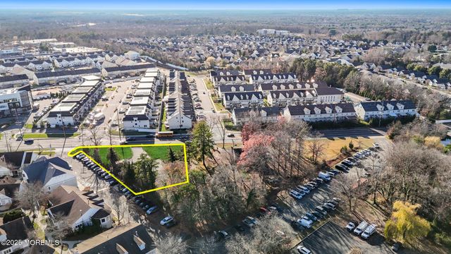 37 Cross Street, Lakewood, NJ 08701